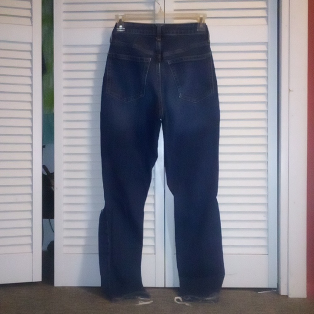Old Navy High Rise Ripped Jeans - Picture 4 of 4